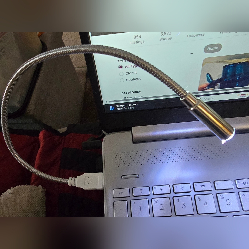 4 Pack Of Sleek Silver USB LED Reading Light